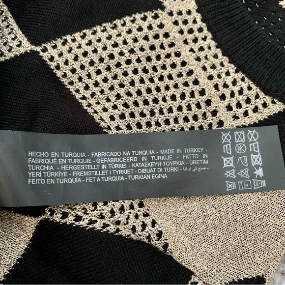 Zara Gold and Black Argyle Sweater, Size Medium - Picture 10 of 10